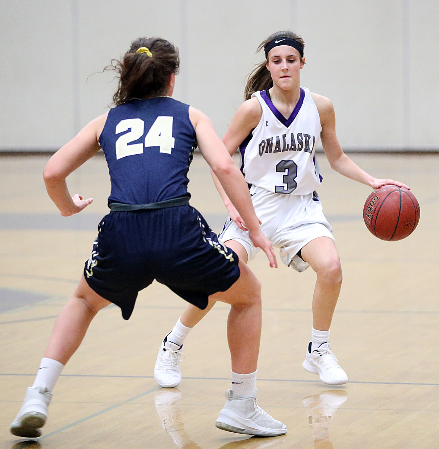 Dec 13: Onalaska vs Aquinas
